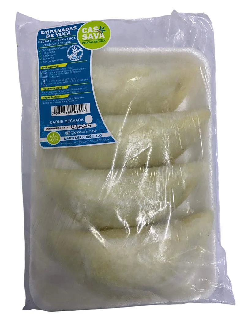 Empanadas de yuca de carne mechada cassava miniatura 2